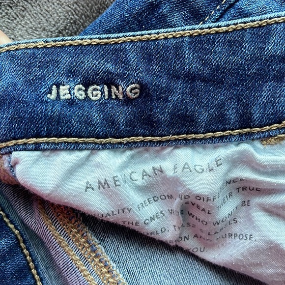 American Eagle Jegging Short - medium wash - Picture 4 of 11